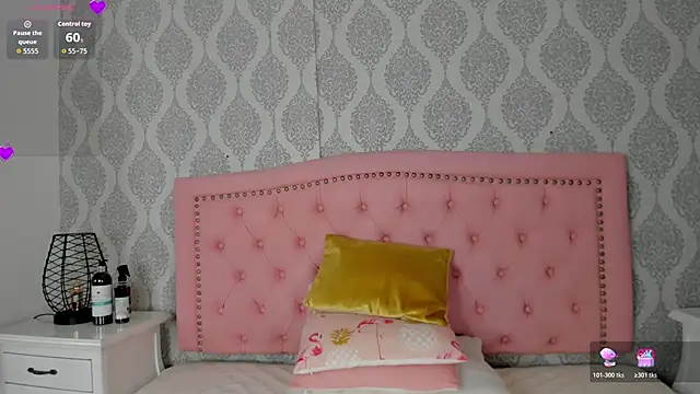 Princsgirl  online show from April 21, 6:44 pm