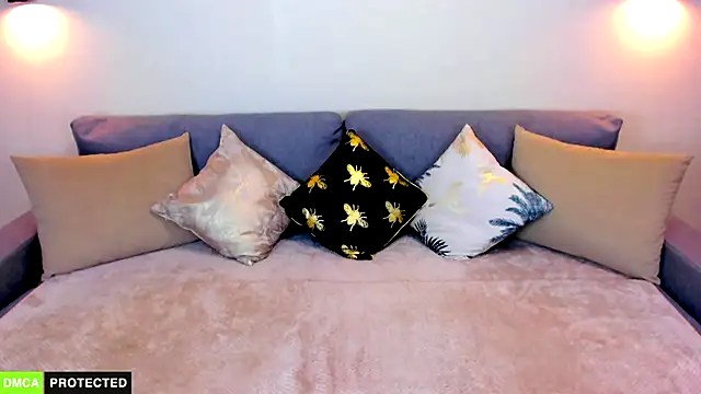 Snapshot of TheWoman__ chatting on January 7, 6:56 pm TheWoman   online show from January 7, 6:56 pm