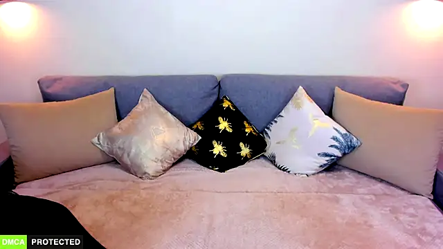 Snapshot of TheWoman__ chatting on March 6, 7:10 pm TheWoman   online show from March 6, 7:10 pm