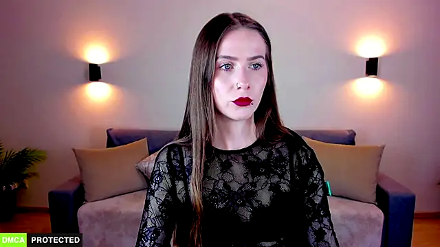 TheWoman   online show from February 3, 7:19 pm