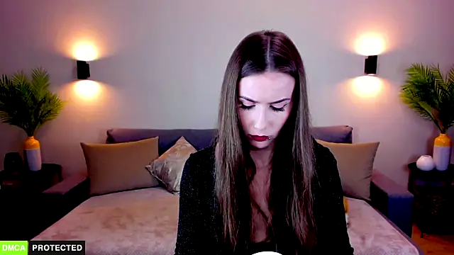 TheWoman   online show from April 24, 7:16 pm