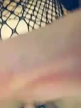 Snapshot of Bull8 chatting on December 5, 11:51 pm Bull8 online show from December 5, 11:51 pm