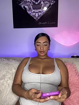 Shantal Lovee online show from January 19, 11:21 pm