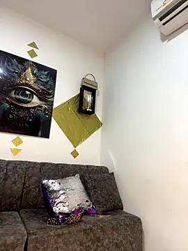 Shantal Lovee online show from November 23, 6:08 pm