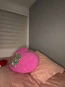 Sammy pink online show from April 24, 11:29 pm