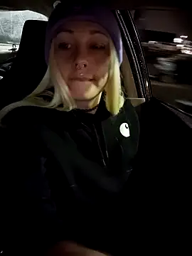 Snapshot of Babii_Nova chatting on December 27, 4:36 am Babii Nova online show from December 27, 4:36 am