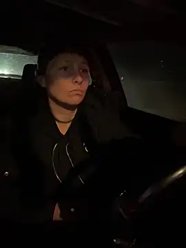 Snapshot of Babii_Nova chatting on November 4, 4:00 am Babii Nova online show from November 4, 4:00 am