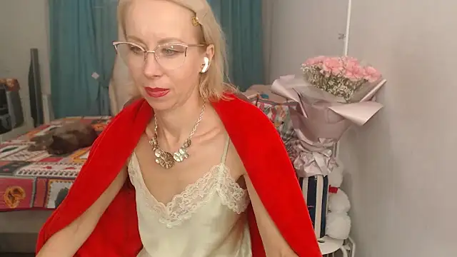 LuxuryNika online show from October 10, 2:27 pm