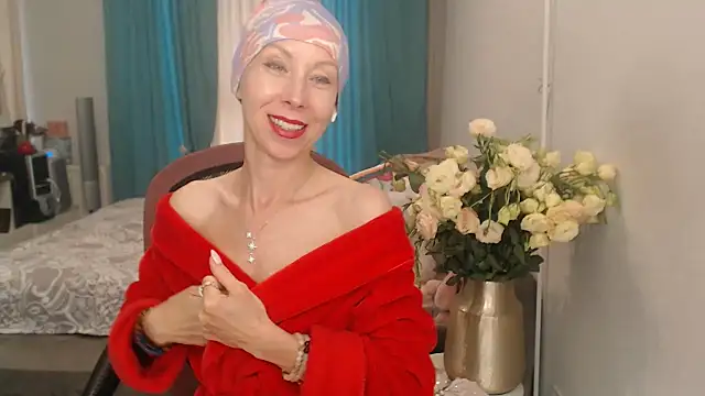 Snapshot of LuxuryNika chatting on July 23, 2:48 pm LuxuryNika online show from July 23, 2:48 pm