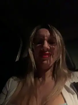 Gatitacarlita online show from December 20, 7:59 am