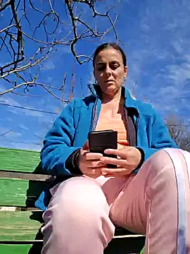 IsabelleCraft online show from March 7, 10:35 am