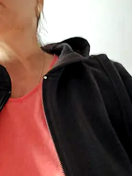 IsabelleCraft online show from November 3, 9:21 am