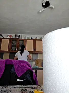 IsabelleCraft online show from April 26, 9:40 am