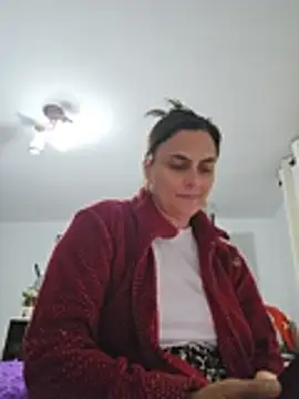 IsabelleCraft online show from April 29, 5:30 pm