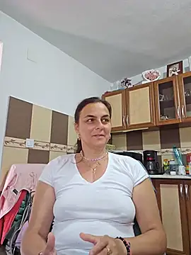 Snapshot of IsabelleCraft chatting on July 31, 8:25 am IsabelleCraft online show from July 31, 8:25 am