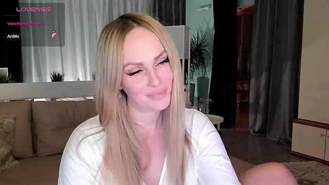 Libby Nora online show from December 8, 5:22 pm