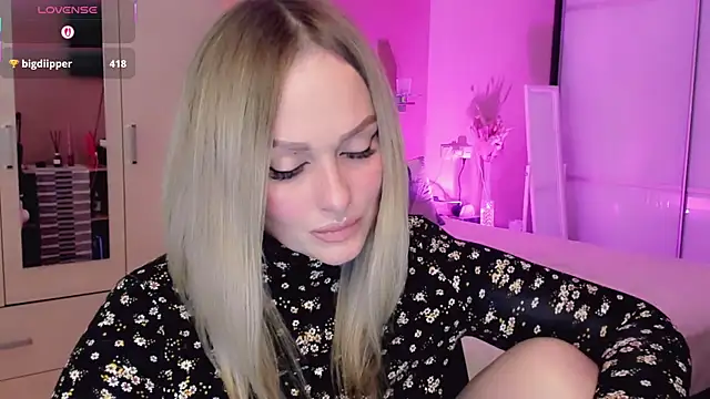 Libby Nora online show from April 23, 12:29 pm