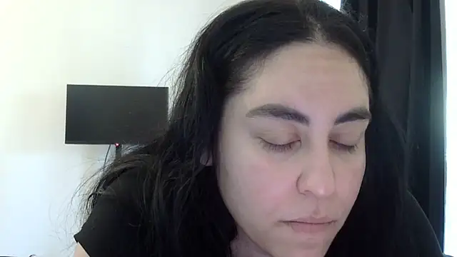 Snapshot of WetFlower69 chatting on May 16, 5:01 pm WetFlower69 online show from May 16, 5:01 pm