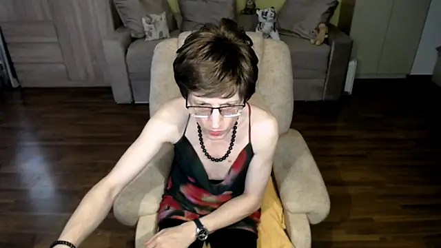 clementine online show from April 8, 7:52 am