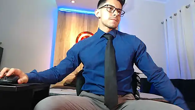 Andrew 4  online show from December 11, 6:14 am