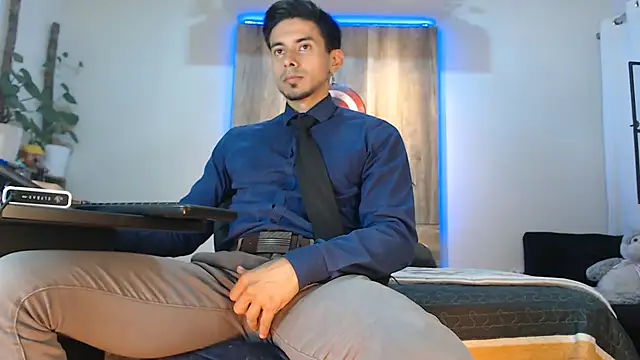 Andrew 4  online show from February 19, 1:56 am