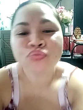 XXLorie 02 online show from March 6, 8:52 am