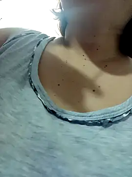 XXLorie 02 online show from September 21, 1:24 pm