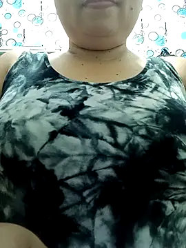 XXLorie 02 online show from April 21, 12:01 am