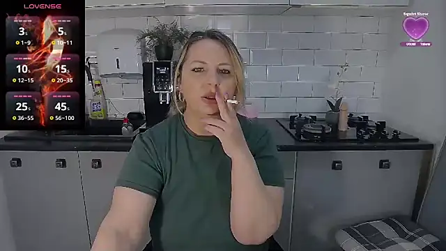 erikaerika online show from April 22, 5:43 am