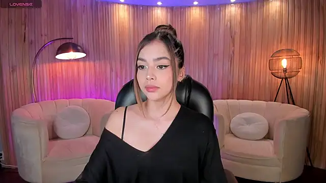 Snapshot of AmyDavis_ chatting on December 6, 6:17 pm AmyDavis online show from December 6, 6:17 pm