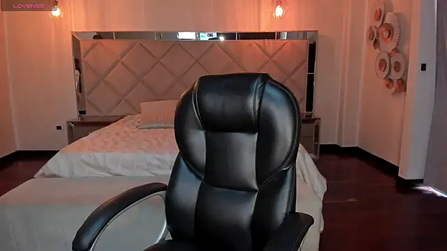 Snapshot of AmyDavis_ chatting on January 2, 8:02 pm AmyDavis online show from January 2, 8:02 pm