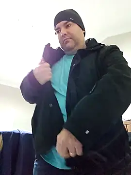 Snapshot of Andrew1900529 chatting on December 4, 5:39 am Andrew1900529 online show from December 4, 5:39 am