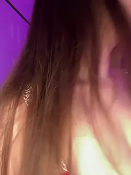 MaggyMayI online show from April 6, 4:19 pm