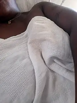 Adrilovechocolate online show from May 4, 1:51 pm