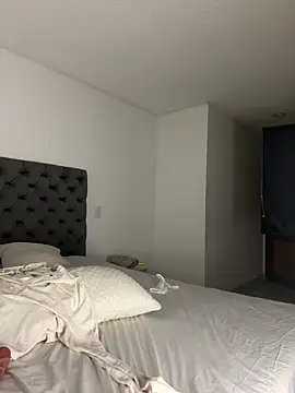 kamivolkano online show from February 9, 1:55 am