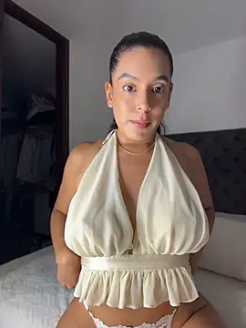 Snapshot of kamivolkano chatting on May 16, 3:03 am kamivolkano online show from May 16, 3:03 am