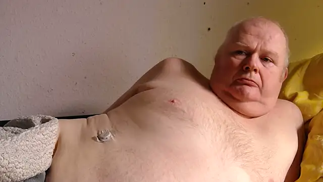 Snapshot of Vandrino chatting on December 14, 7:57 pm Vandrino online show from December 14, 7:57 pm