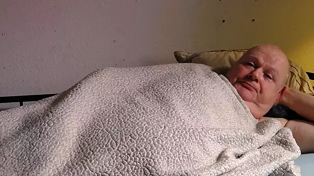 Snapshot of Vandrino chatting on January 1, 9:31 pm Vandrino online show from January 1, 9:31 pm