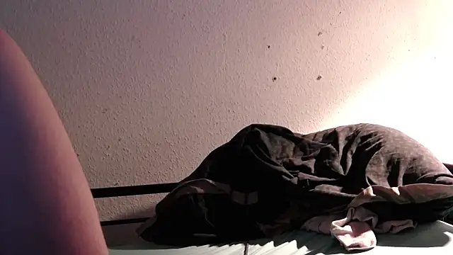 Snapshot of Vandrino chatting on March 3, 2:36 am Vandrino online show from March 3, 2:36 am