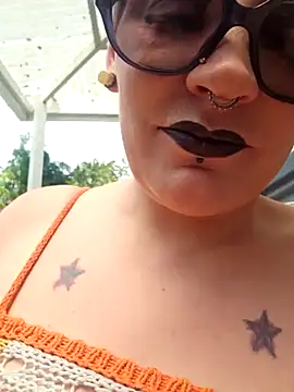 PinkTheHawk online show from January 10, 1:07 am