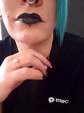 PinkTheHawk online show from April 9, 2:55 am