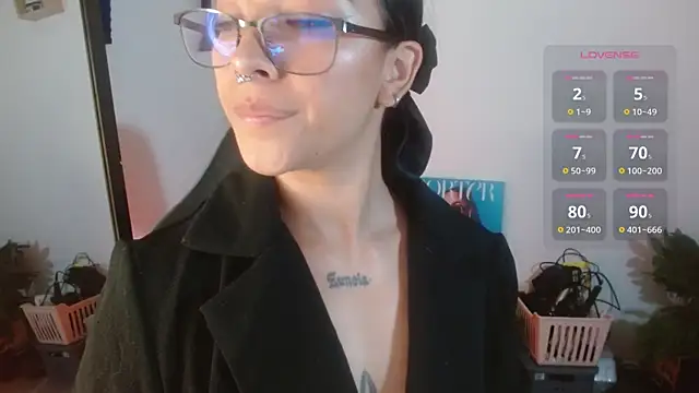 karlavittar online show from October 16, 1:45 pm