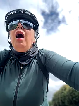 emma tour online show from November 14, 2:38 pm