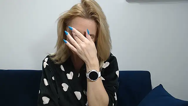 Snapshot of MysticCreature chatting on January 23, 4:19 am MysticCreature online show from January 23, 4:19 am