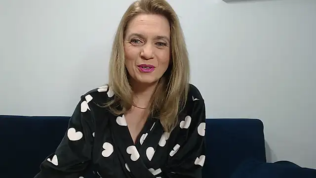 Snapshot of MysticCreature chatting on February 21, 4:18 am MysticCreature online show from February 21, 4:18 am