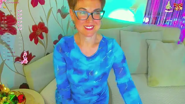 JennAlison online show from December 5, 12:25 pm