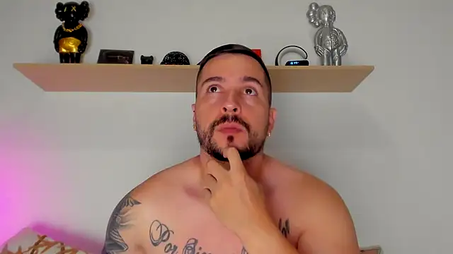 camilo restrepo21 online show from September 28, 11:43 pm