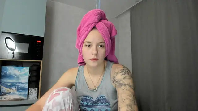 why again me online show from October 22, 7:57 pm