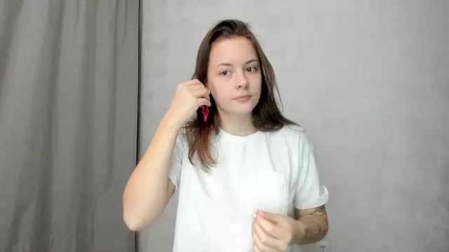 Snapshot of why_again_me chatting on February 24, 7:01 pm why again me online show from February 24, 7:01 pm