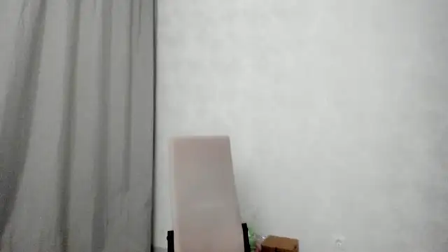 Snapshot of why_again_me chatting on February 25, 7:56 pm why again me online show from February 25, 7:56 pm